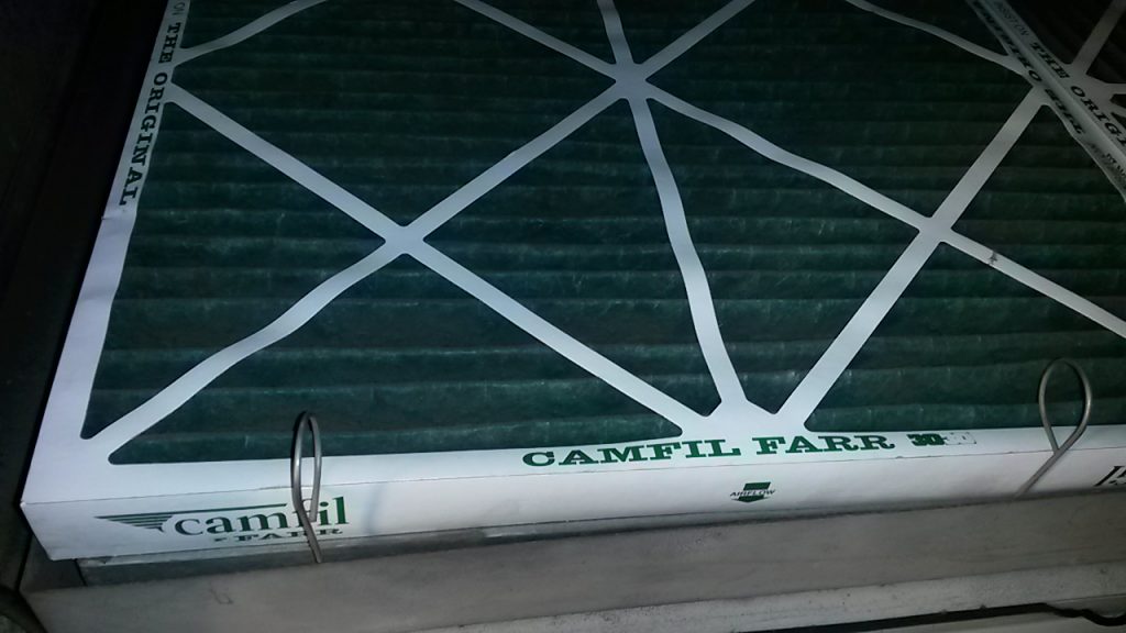 Poor indoor air quality in a courthouse